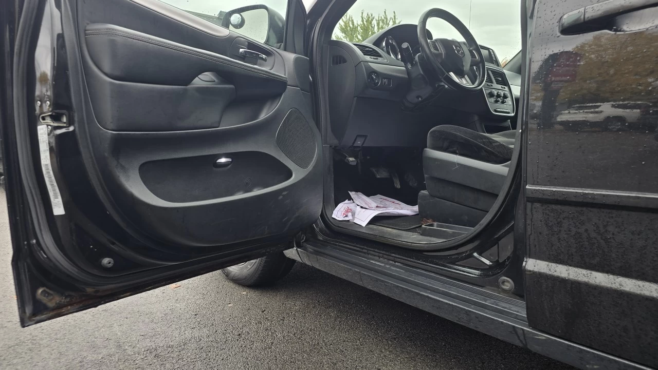 2016 Dodge Grand Caravan SXT Main Image