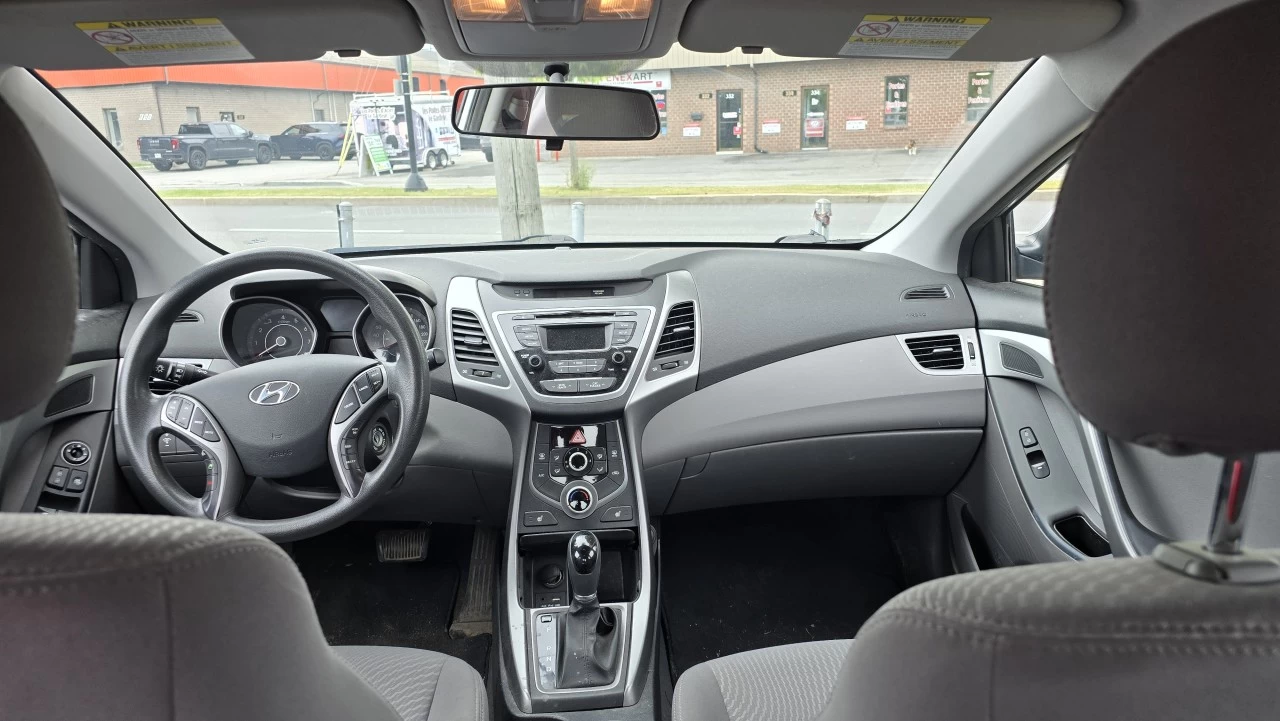 2014 Hyundai Elantra GL Image principale