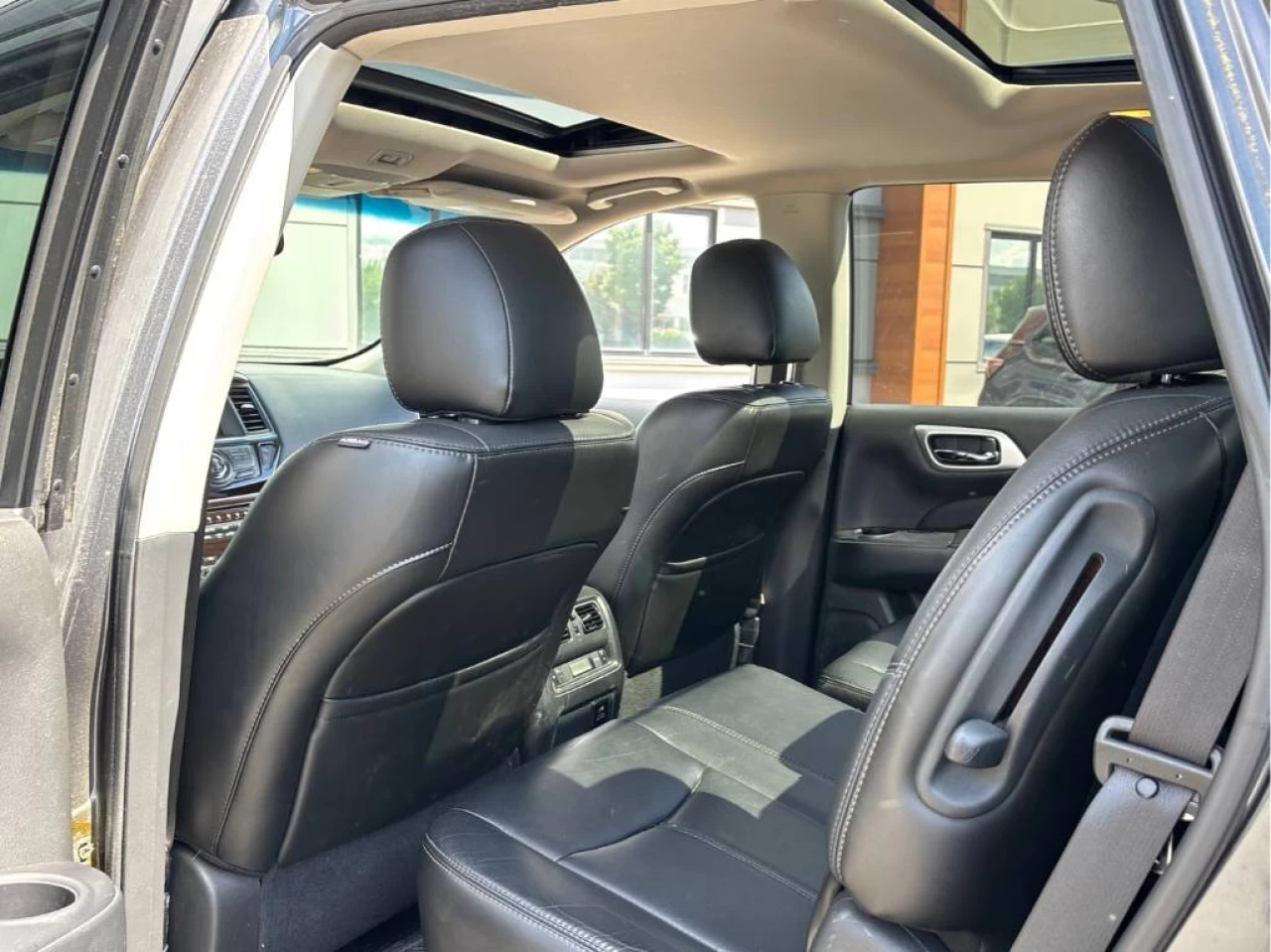 2014 Nissan Pathfinder S/SV/SL/Platinum Image principale