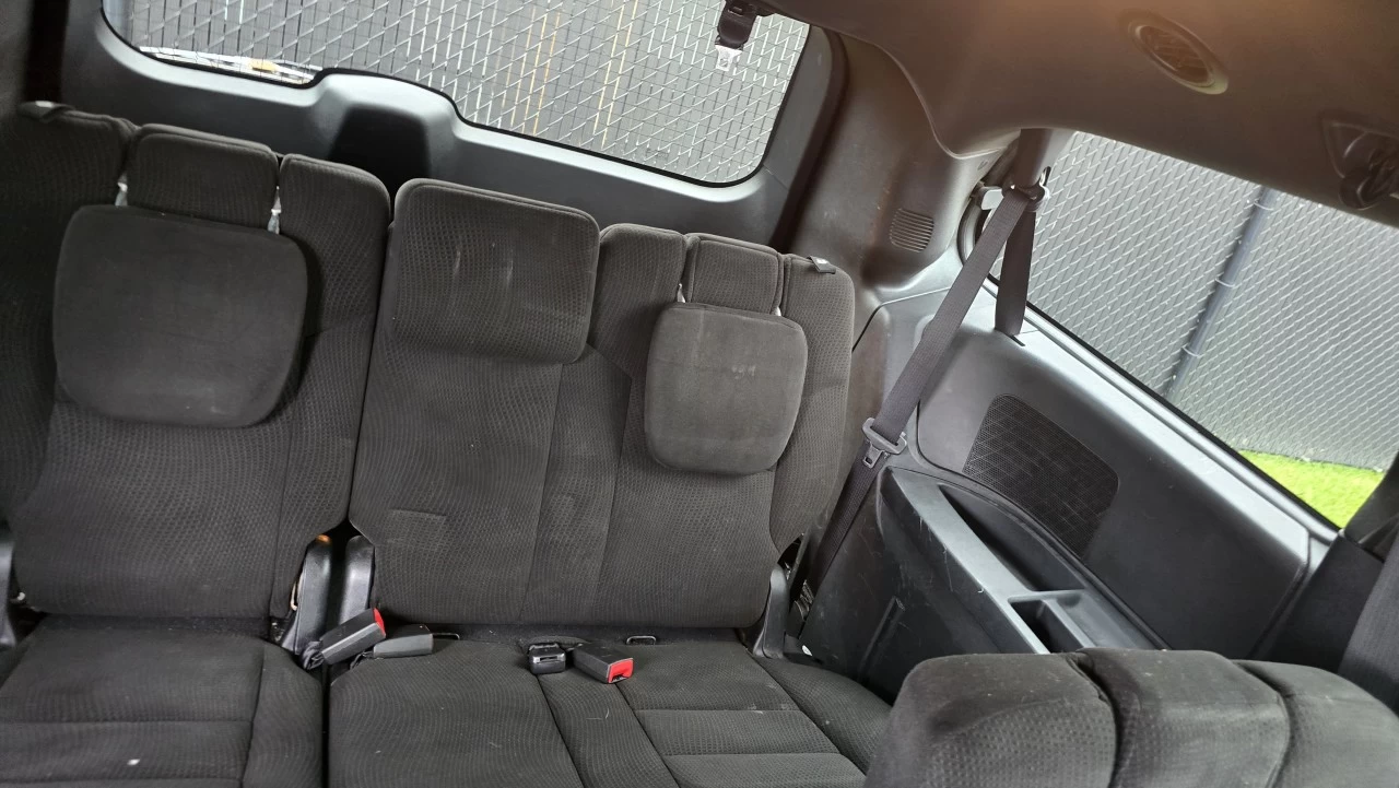 2016 Dodge Grand Caravan SXT Main Image