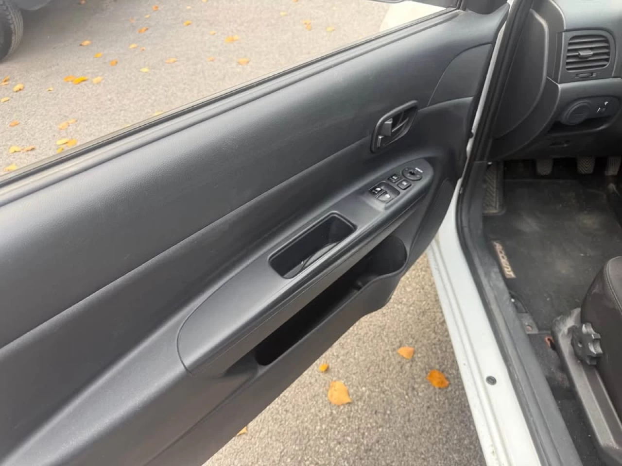 2010 Hyundai Accent GL Image principale