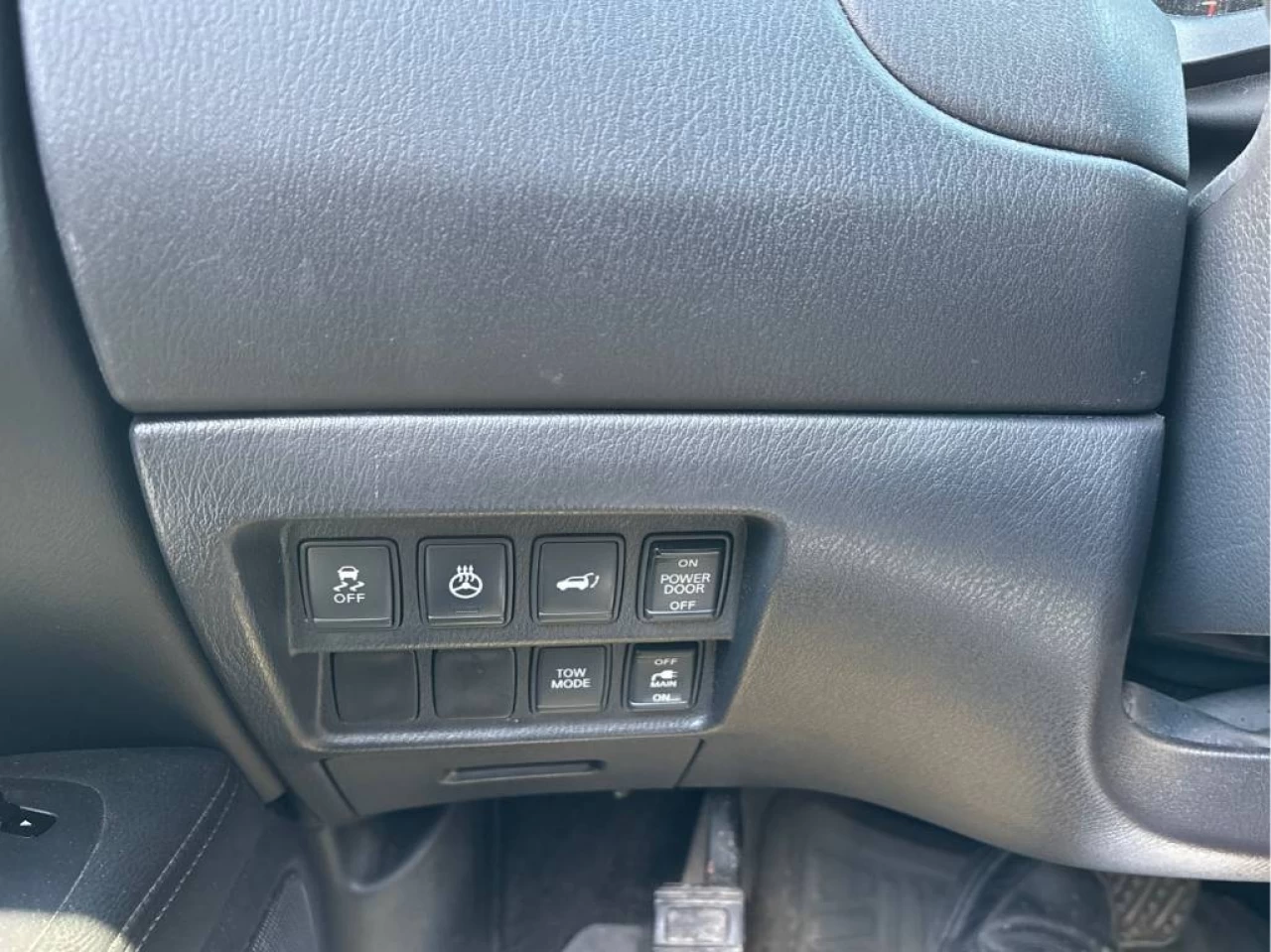 2014 Nissan Pathfinder S/SV/SL/Platinum Image principale