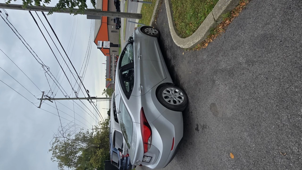 2014 Hyundai Elantra GL Image principale