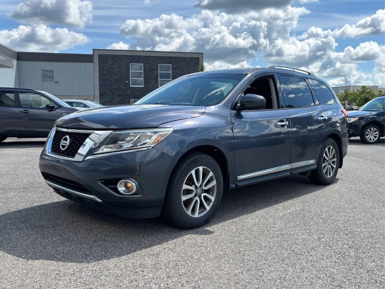 2014 Nissan Pathfinder S/SV/SL/Platinum Image principale