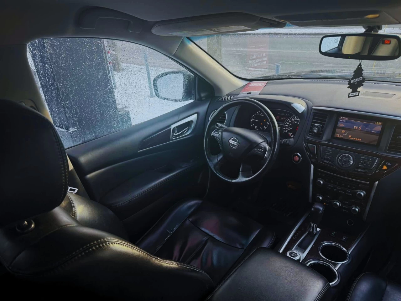 2015 Nissan Pathfinder SL Image principale