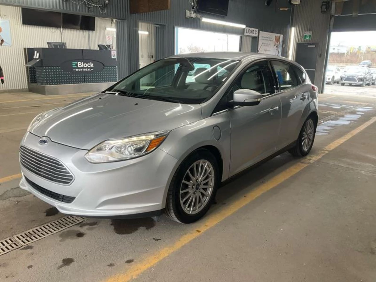 2013 Ford Focus 5dr HB Main Image
