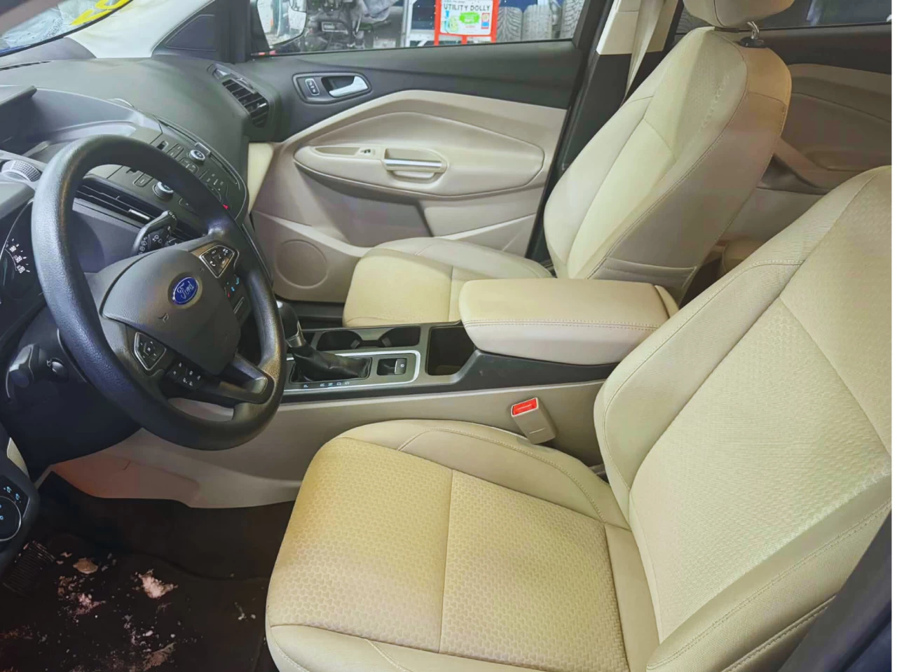 2017 Ford Escape SE Main Image