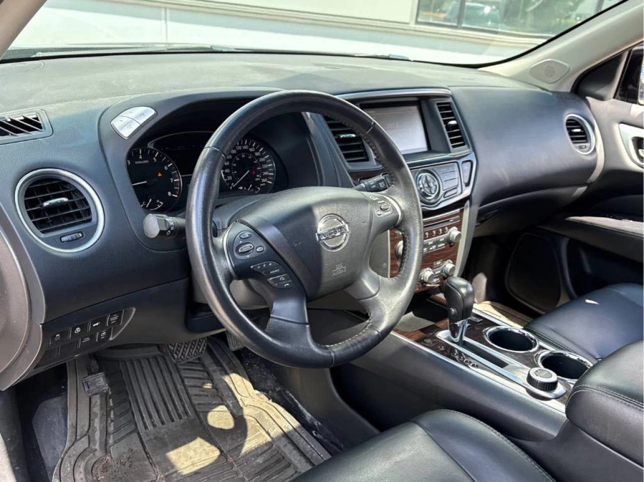 2014 Nissan Pathfinder S/SV/SL/Platinum Image principale