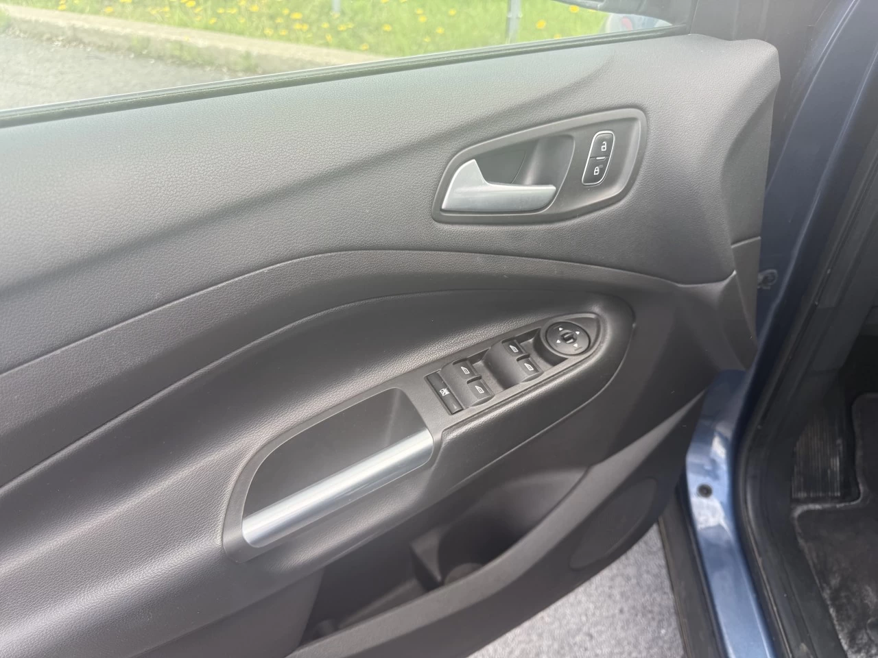 2018 Ford Escape SE AWD Image principale