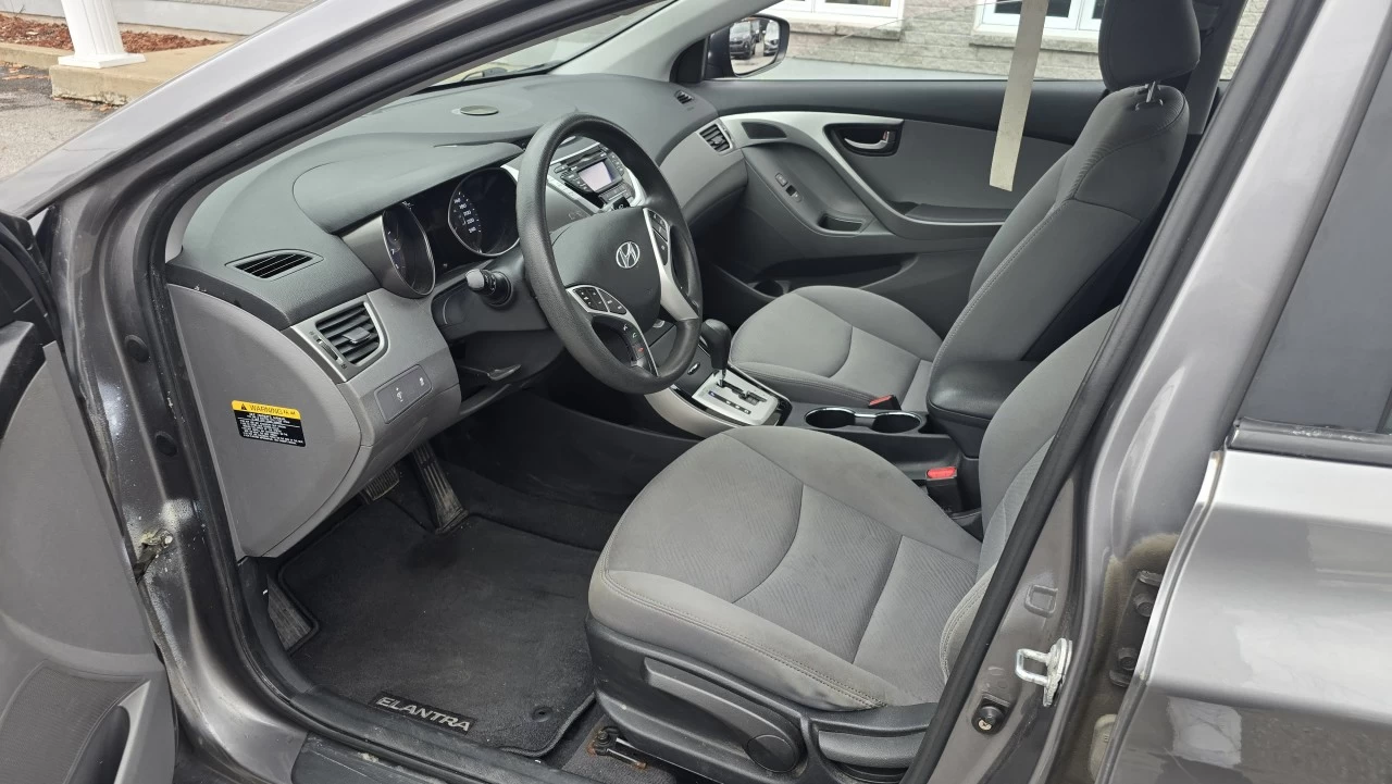 2011 Hyundai Elantra GL Image principale