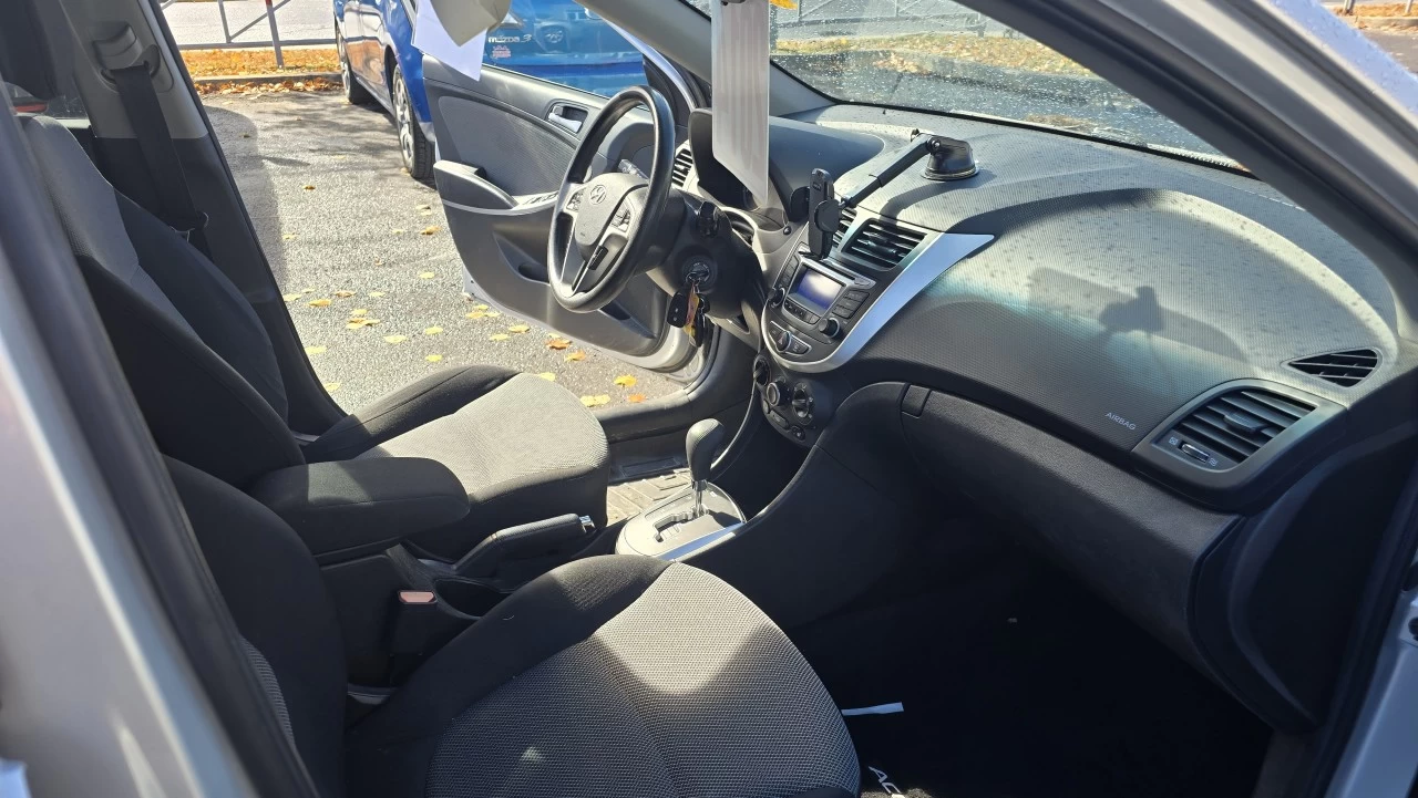 2014 Hyundai Accent GL Main Image
