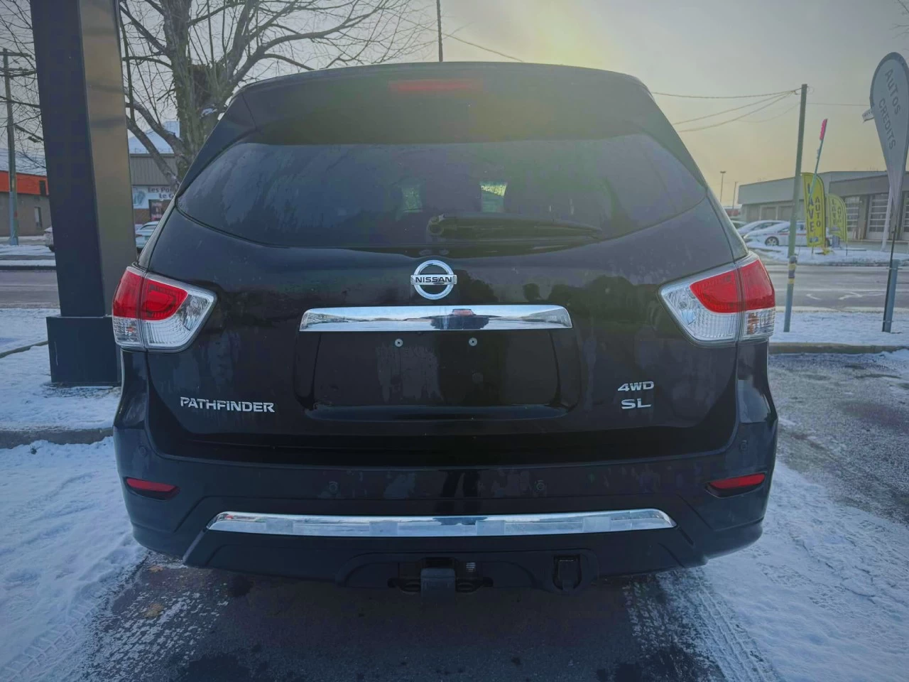 2015 Nissan Pathfinder SL Image principale