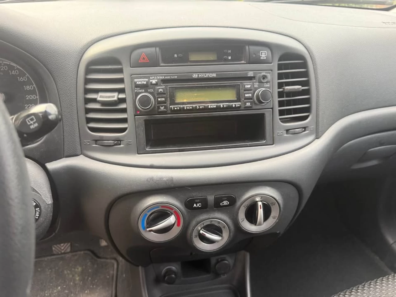 2010 Hyundai Accent GL Main Image