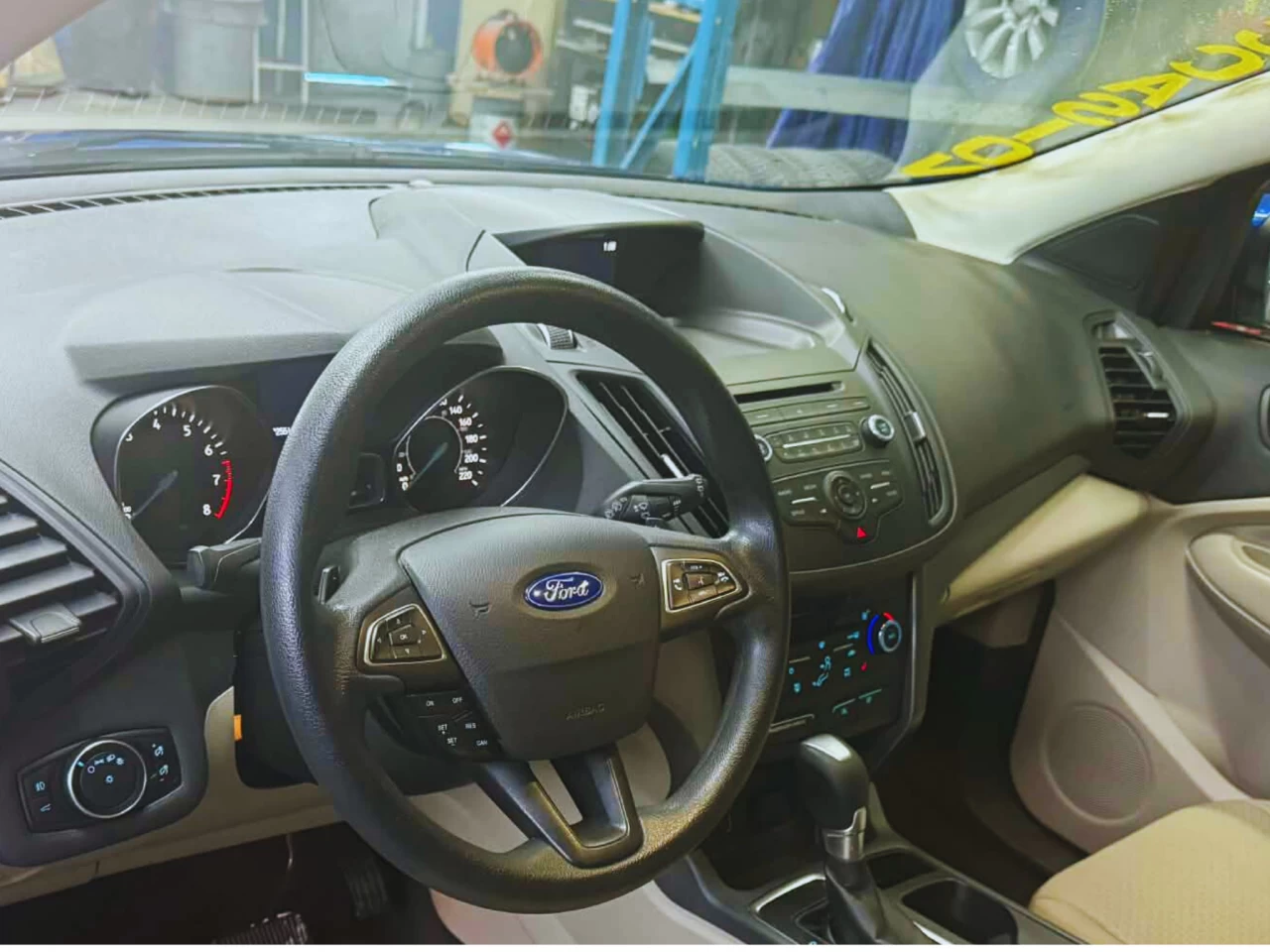 2017 Ford Escape SE Main Image