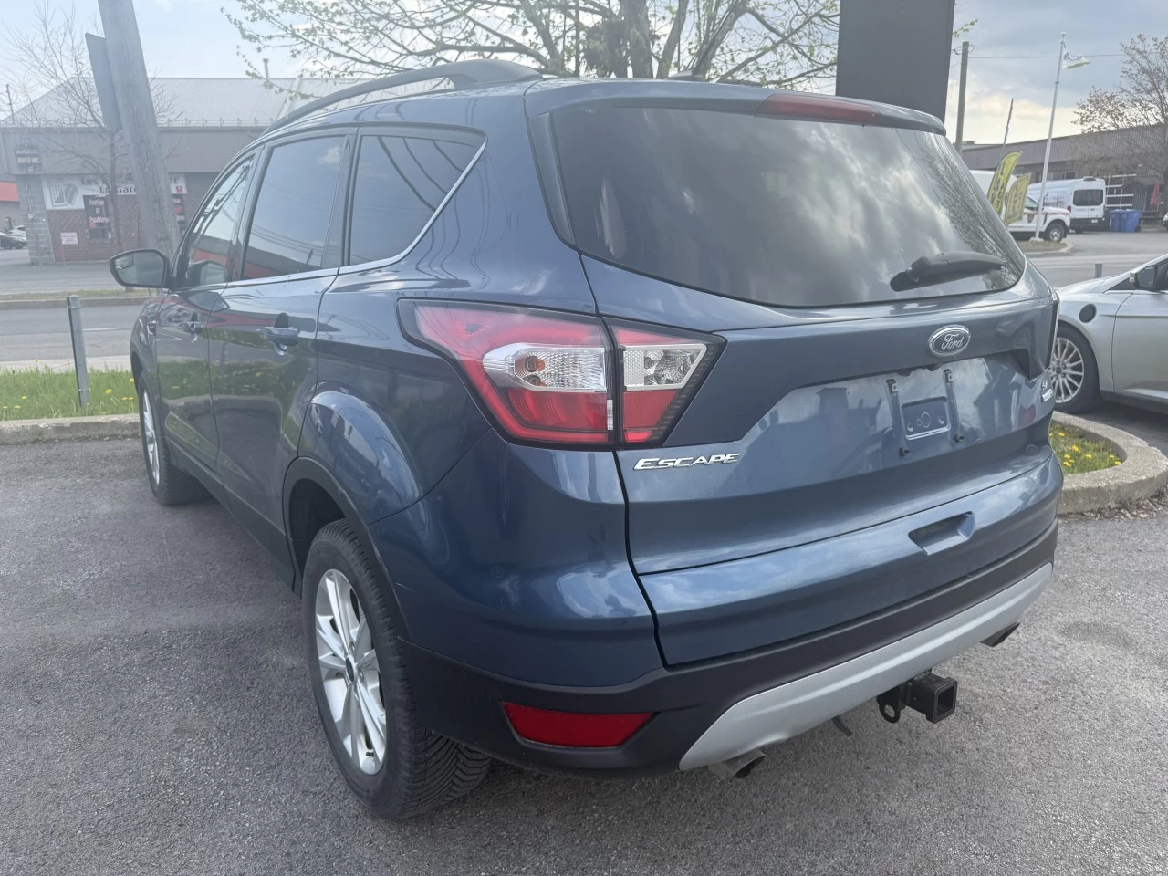 2018 Ford Escape SE AWD Image principale