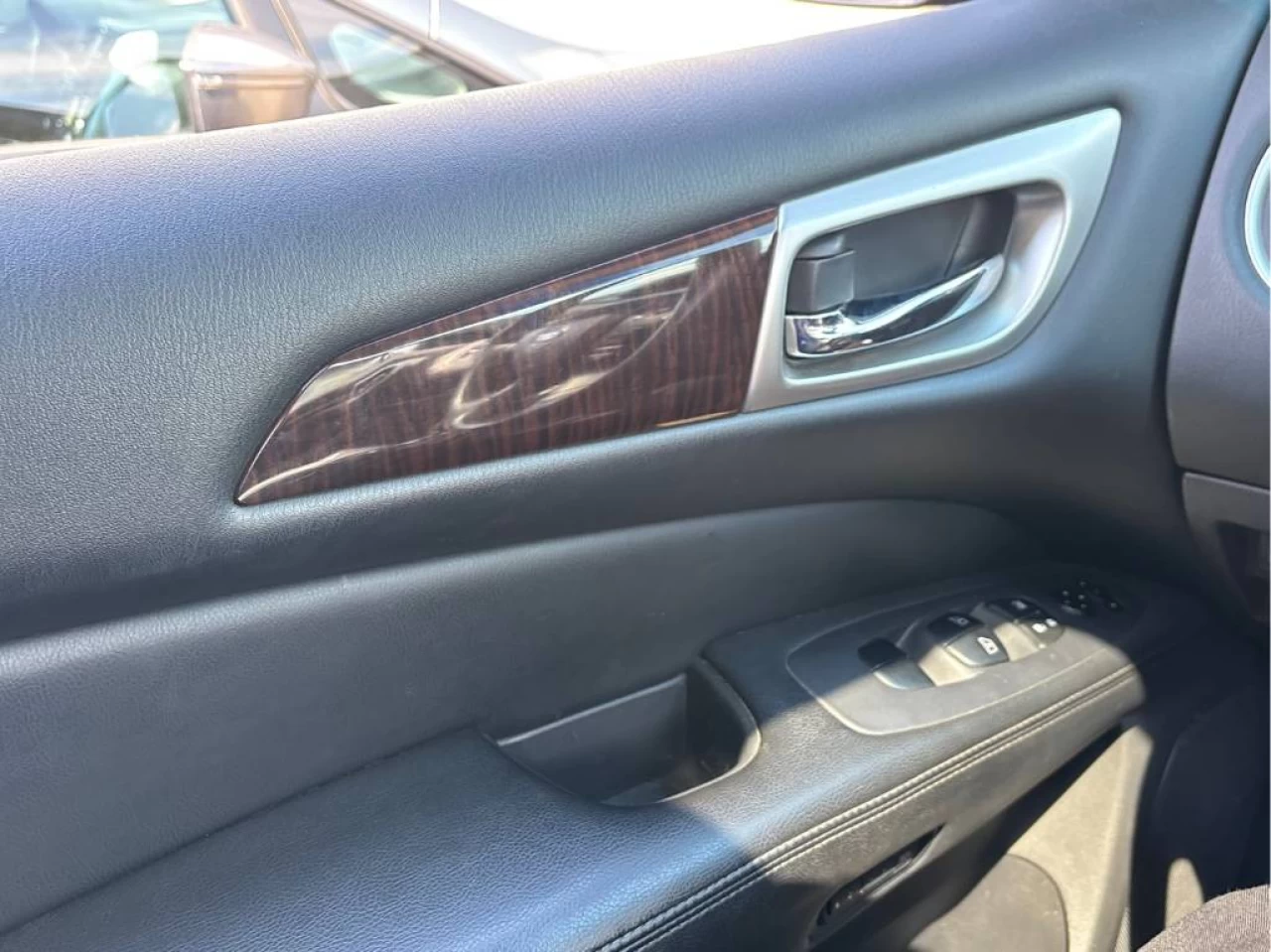 2014 Nissan Pathfinder S/SV/SL/Platinum Image principale