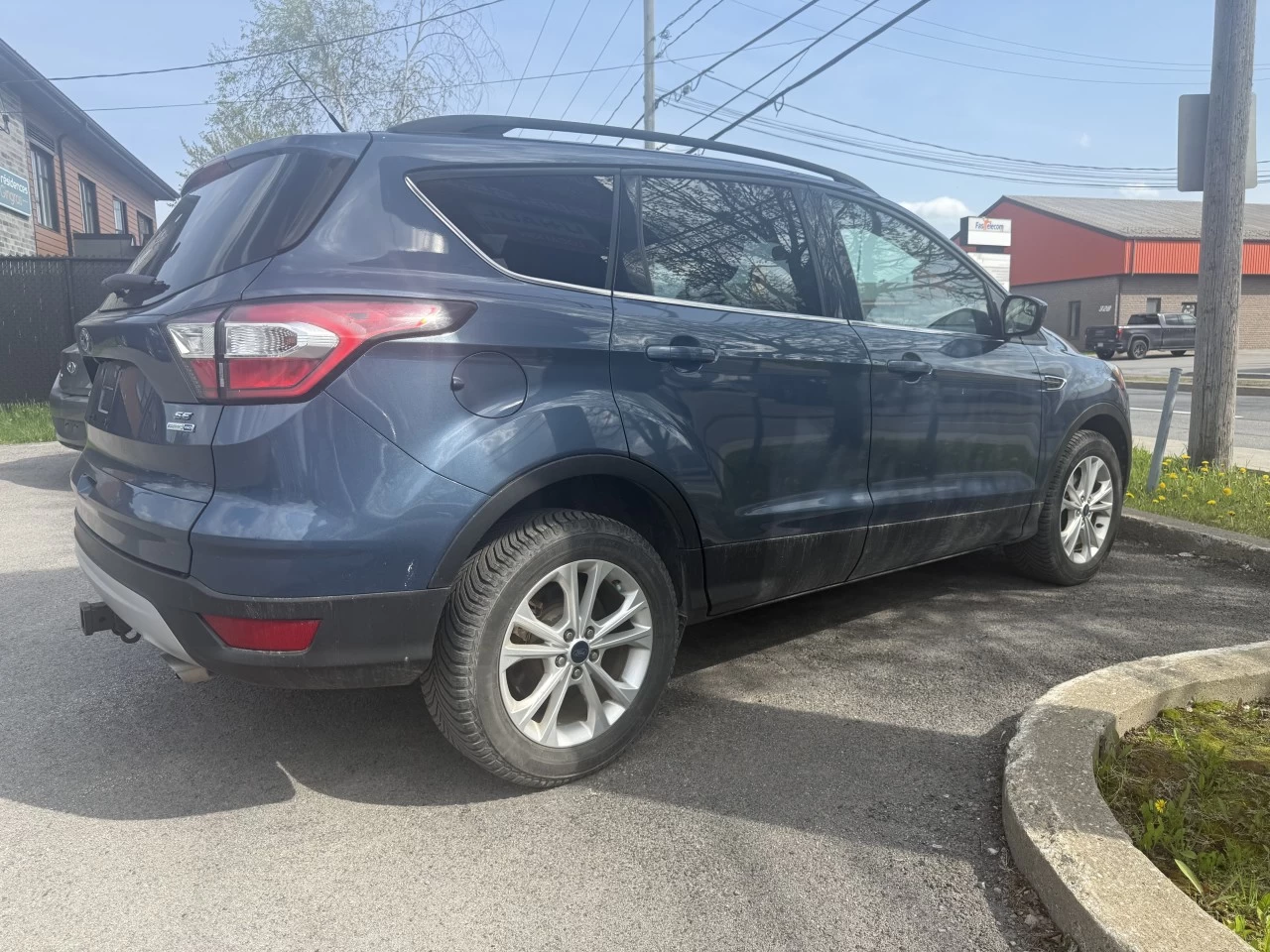2018 Ford Escape SE AWD Image principale