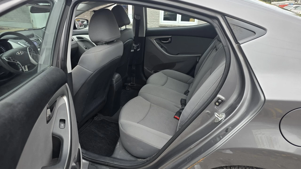 2011 Hyundai Elantra GL Image principale
