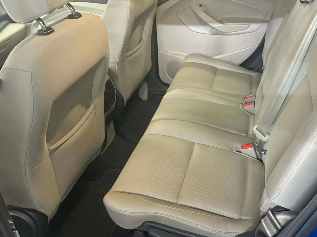 2017 Ford Escape SE Main Image