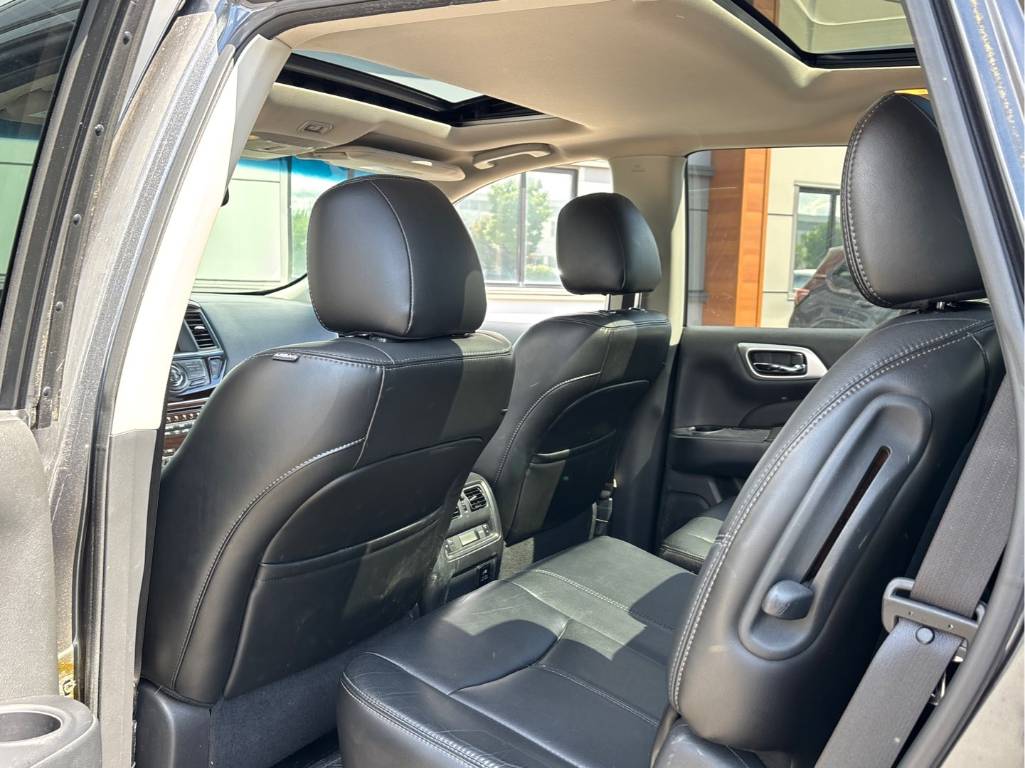 2014 Nissan Pathfinder S/SV/SL/Platinum Main Image