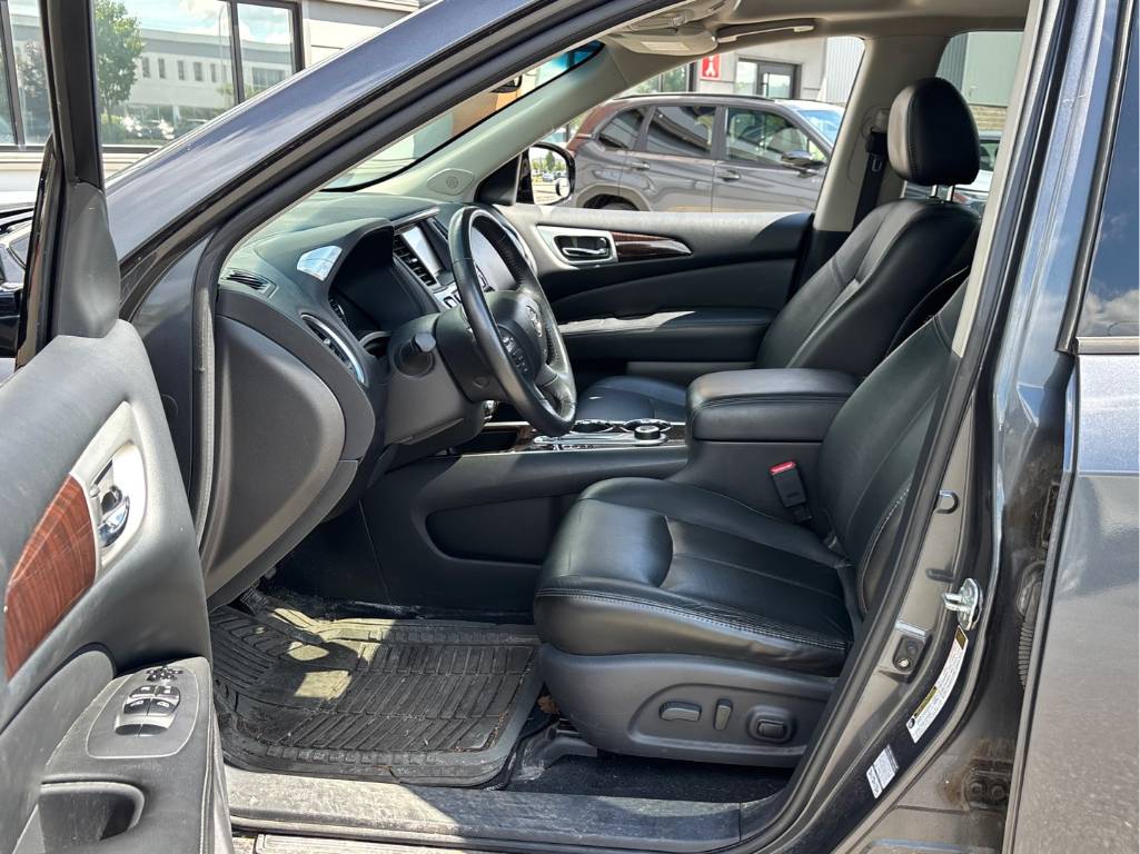 2014 Nissan Pathfinder S/SV/SL/Platinum Main Image