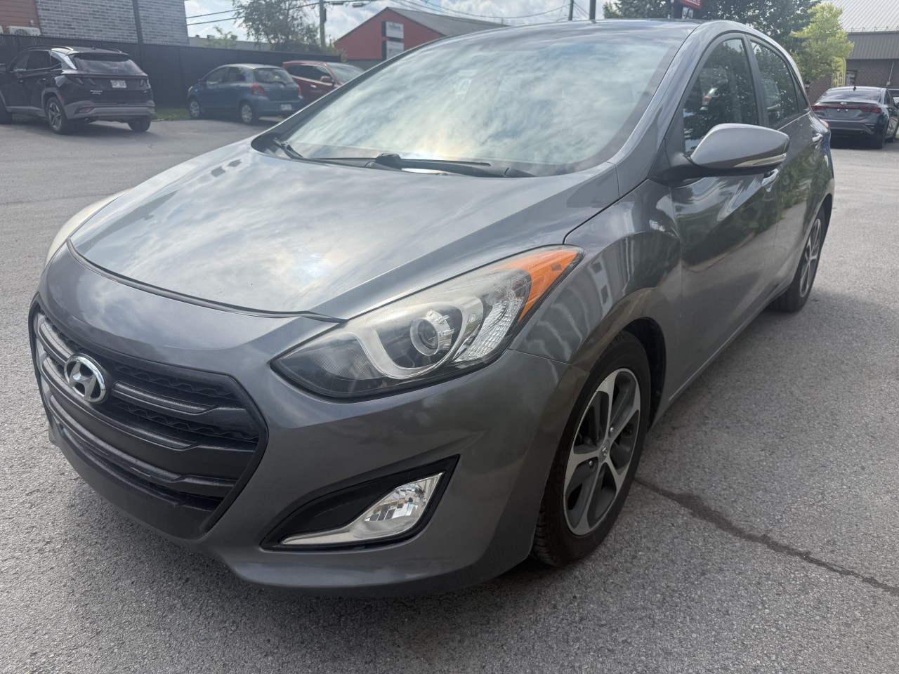 2016 Hyundai Elantra GT GLS w/Tech Pkg Main Image