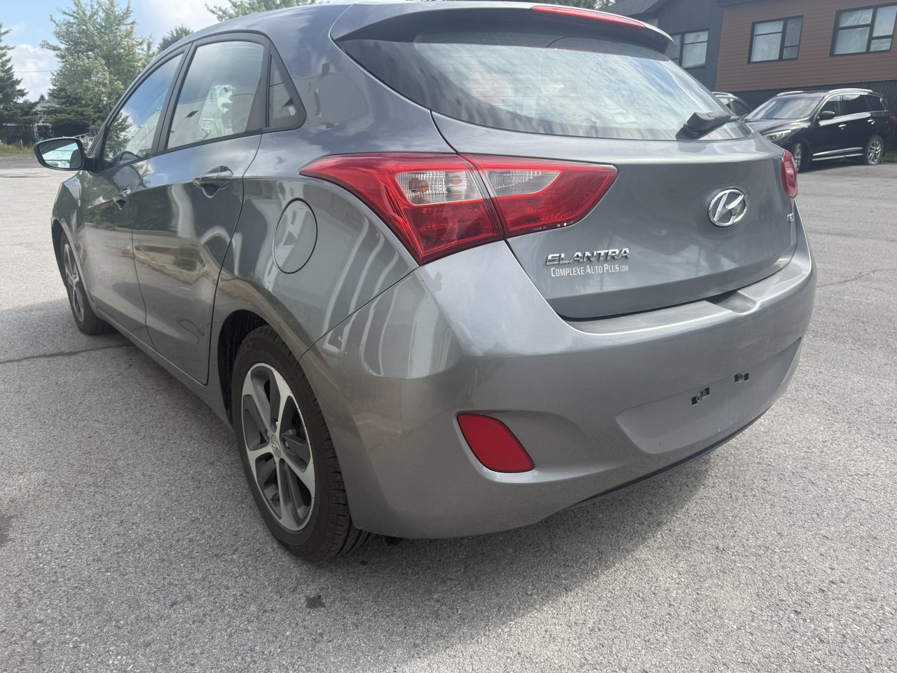 2016 Hyundai Elantra GT GLS w/Tech Pkg Main Image